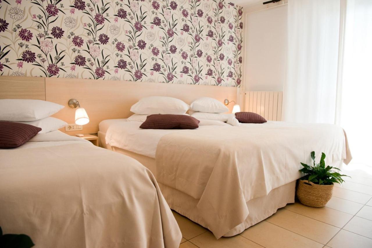 Apartments Sandra Poreč Extérieur photo
