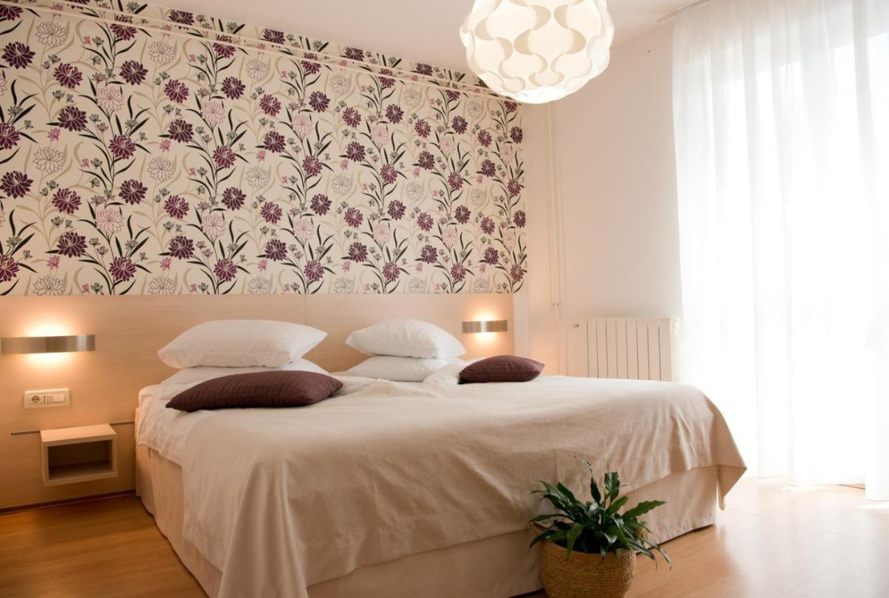 Apartments Sandra Poreč Extérieur photo
